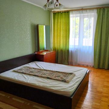 Патріарха Мстислава Скрипника вул. (Миколи Островського), 7