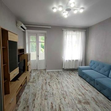 Пастера вул., 42