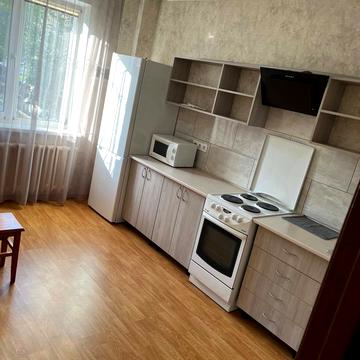 Героїв Маріуполя вул. (Маршала Якубовського), 4