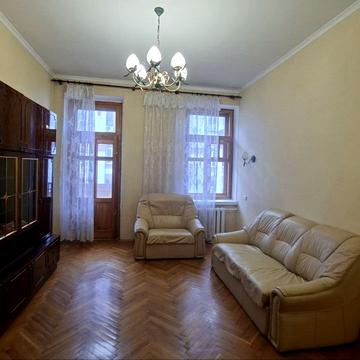 Прорізна вул., 21