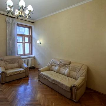 Прорізна вул., 21