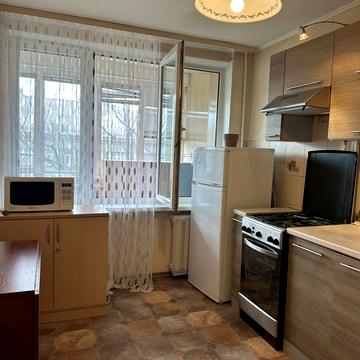 Виноградний пров., 6