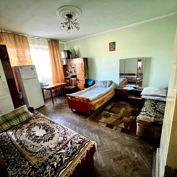 Жовківська вул. (Декабристів), 57