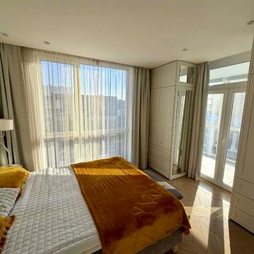 Салютна вул., (Будинок 02301-02303)