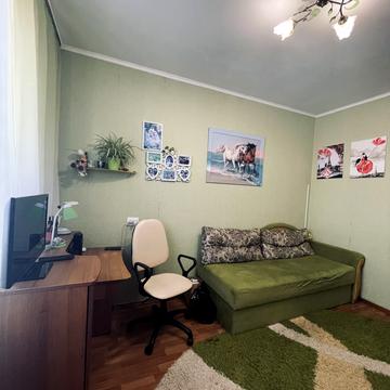 Молодіжна, 40