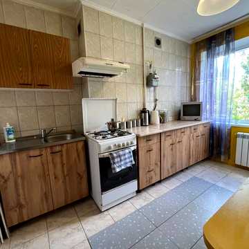 Квітки Цісик вул. (Гулі Корольової), 16-Б