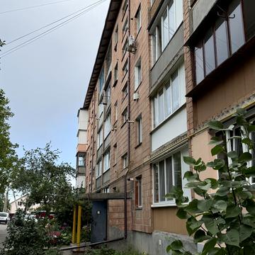 Володимирська вул., 2а