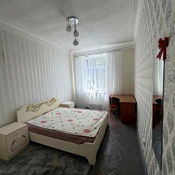 Бориспільська вул., 36