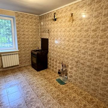 Автозаводська вул., 7