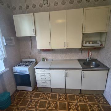 Ґарета Джонса вул. (Сімї Хохлових), 6