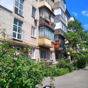 Новодарницька вул., 32