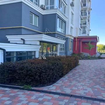 Єдності вул., 5