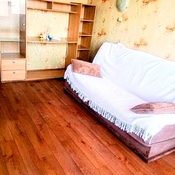 Мілютенка вул., 28