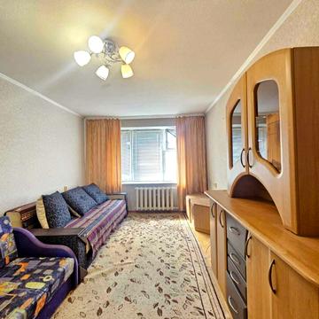 Анатолія Петрицького вул., 7