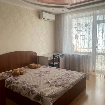 Володимирська вул., 65