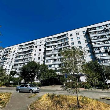 Припортова вул. (Героїв Сталінграда), 46