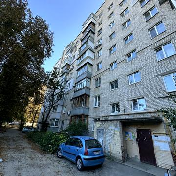 Сергія Берегового вул. (Мартиросяна), 4