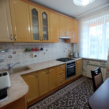 Вишгородська вул., 4а