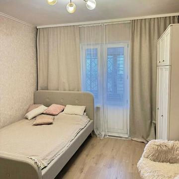 Тростянецька вул., 2
