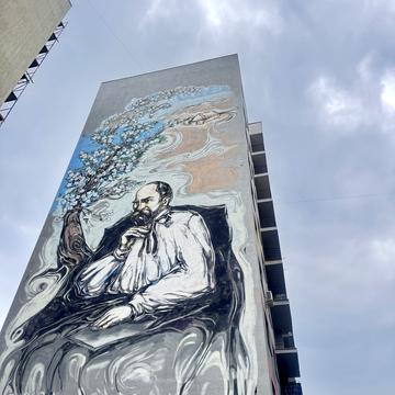 Юності вул., 5