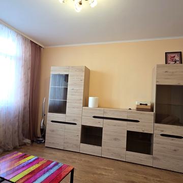 Сімї Кульженків вул. (Петра Дегтяренка), 35