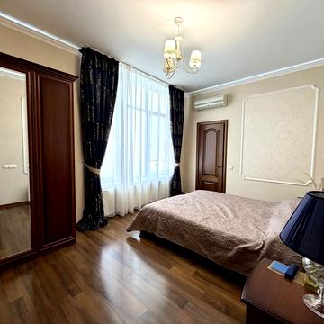 Дніпровська набережна вул., 26-Д