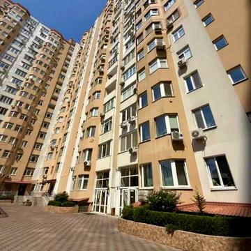 Добровольців вул. (Маршала Говорова), 8