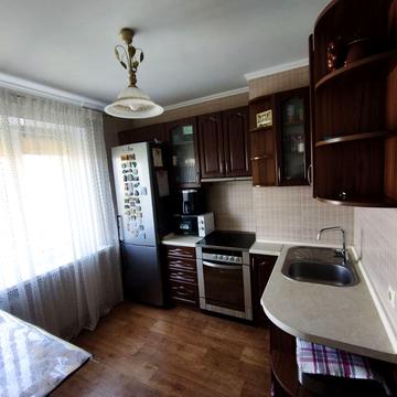 Академіка Сахарова вул., 42
