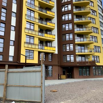 Данила Галицького вул., (Будинок 1)