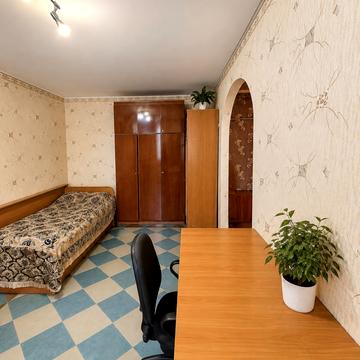 Петра Калнишевського просп. (Косіора), 4