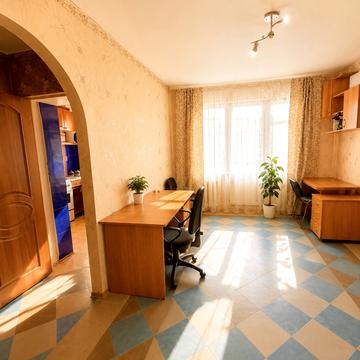 Петра Калнишевського просп. (Косіора), 4