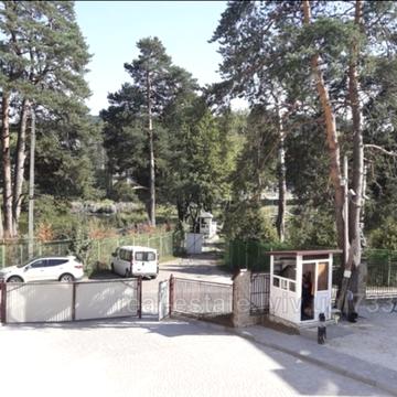Пляжна, 1