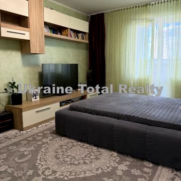 Урлівська вул., 38