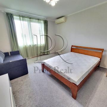 Жилянська вул., 72