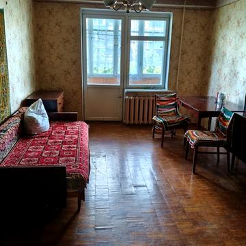 Академіка Доброхотова вул., 5