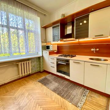 Михайла Бойчука вул. (Кіквідзе), 4
