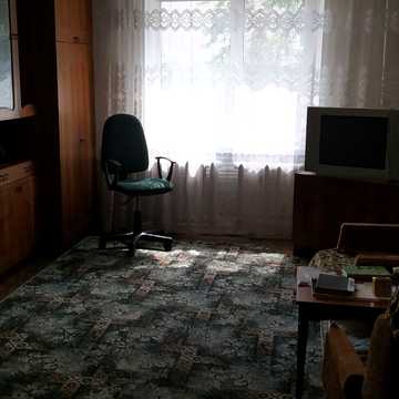 Незалежності бульв. (50 років Жовтня), 5