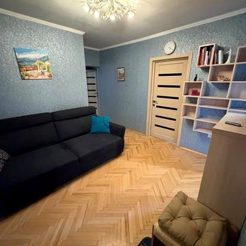 Івана Пулюя вул., 1