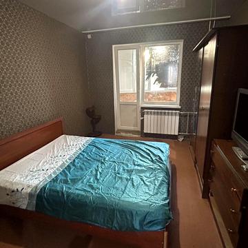 Глеваютська вул. (Вологодська), 24