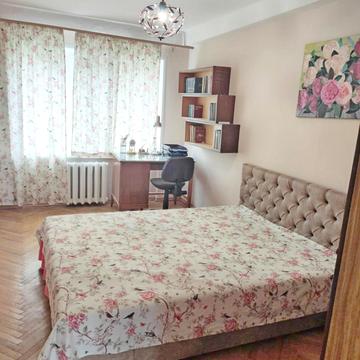 Ентузіастів вул., 5/1