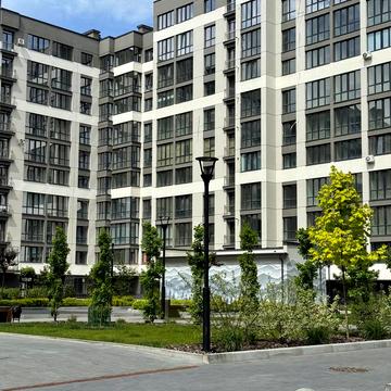 Олександра Довженка вул., (Будинок 12)