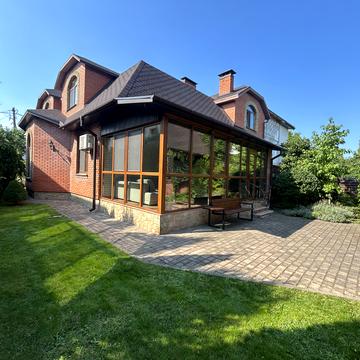 Планерна вул., 3