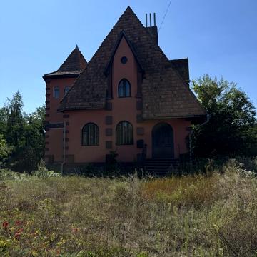 Вишнева, 51