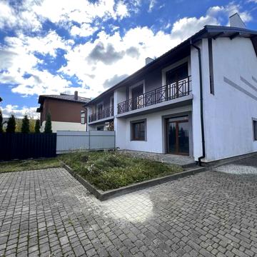 Курбаса вул., 24