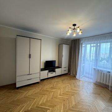 Червоної Калини просп., 107
