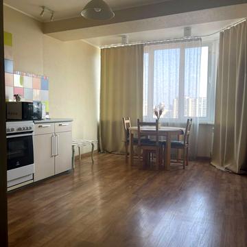 Борщагівська вул., 206