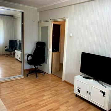 Богатирська вул., 10
