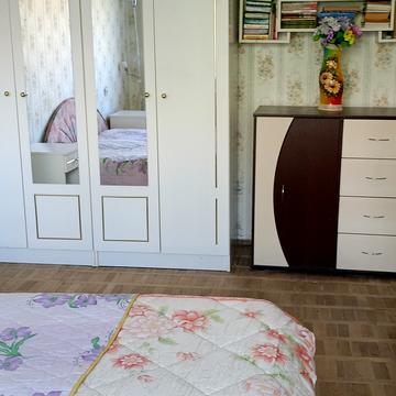 Братиславська вул., 34