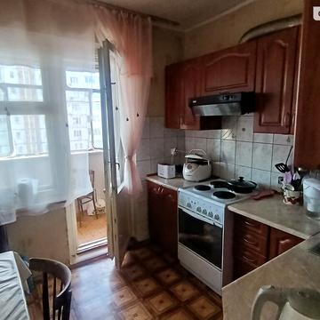 Олександра Попова вул., 15