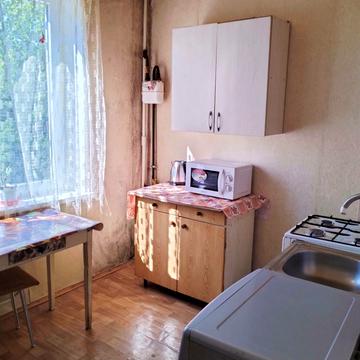 Нескорених вул. (Героїв Праці), 17
